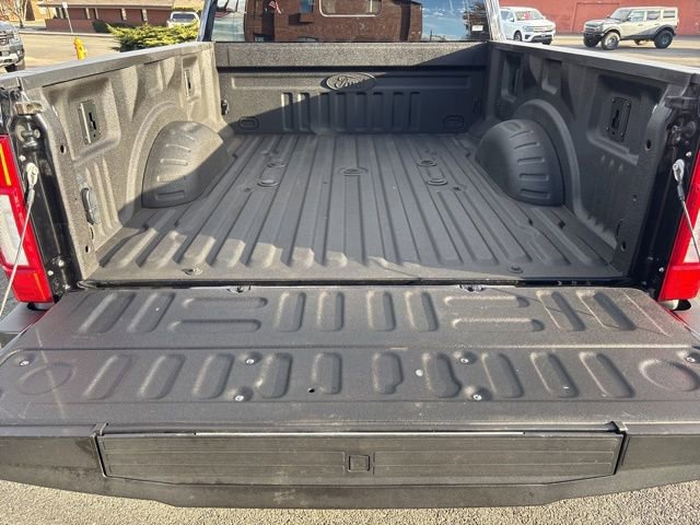 Used 2021 Ford F350 Lariat image 40