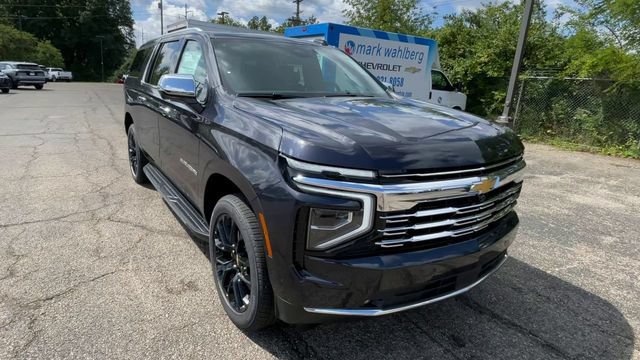 New 2026 Chevrolet Suburban Premier w/ Sun And Tow Package AWD/4WD image 4