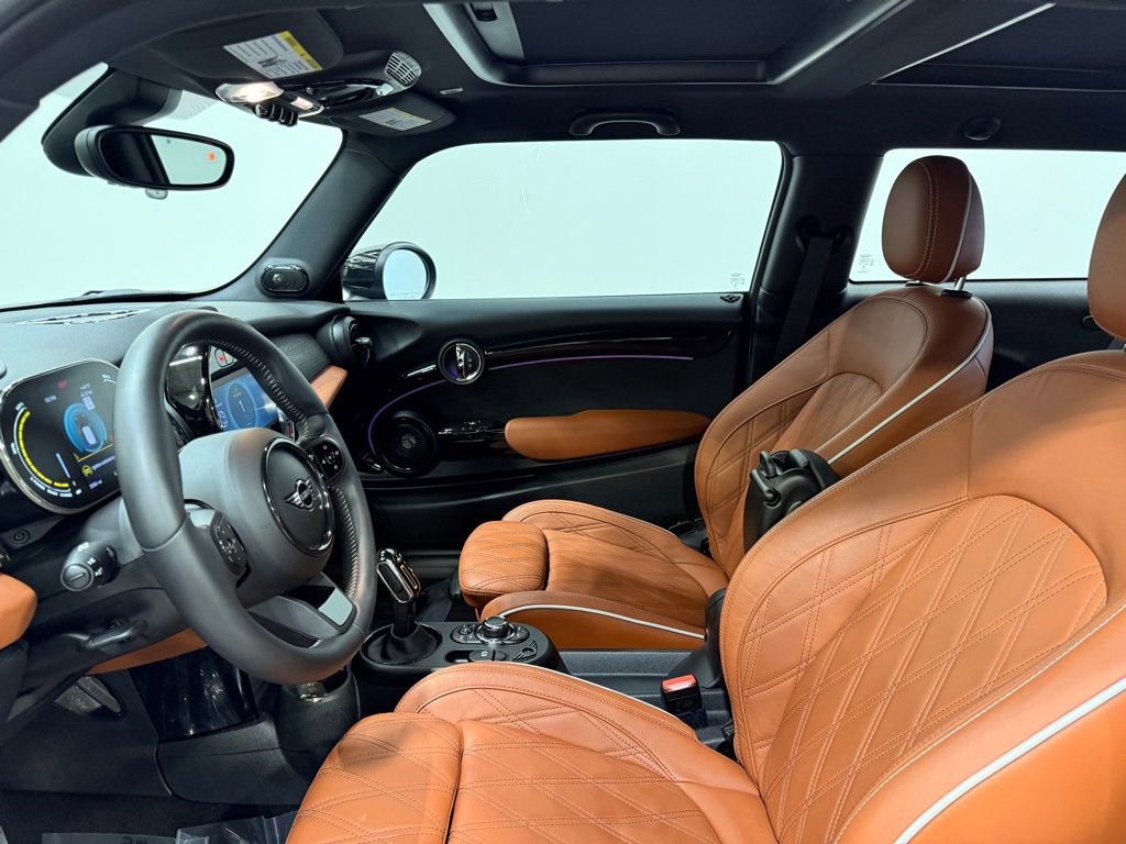 Certified 2024 MINI Cooper SE image 12