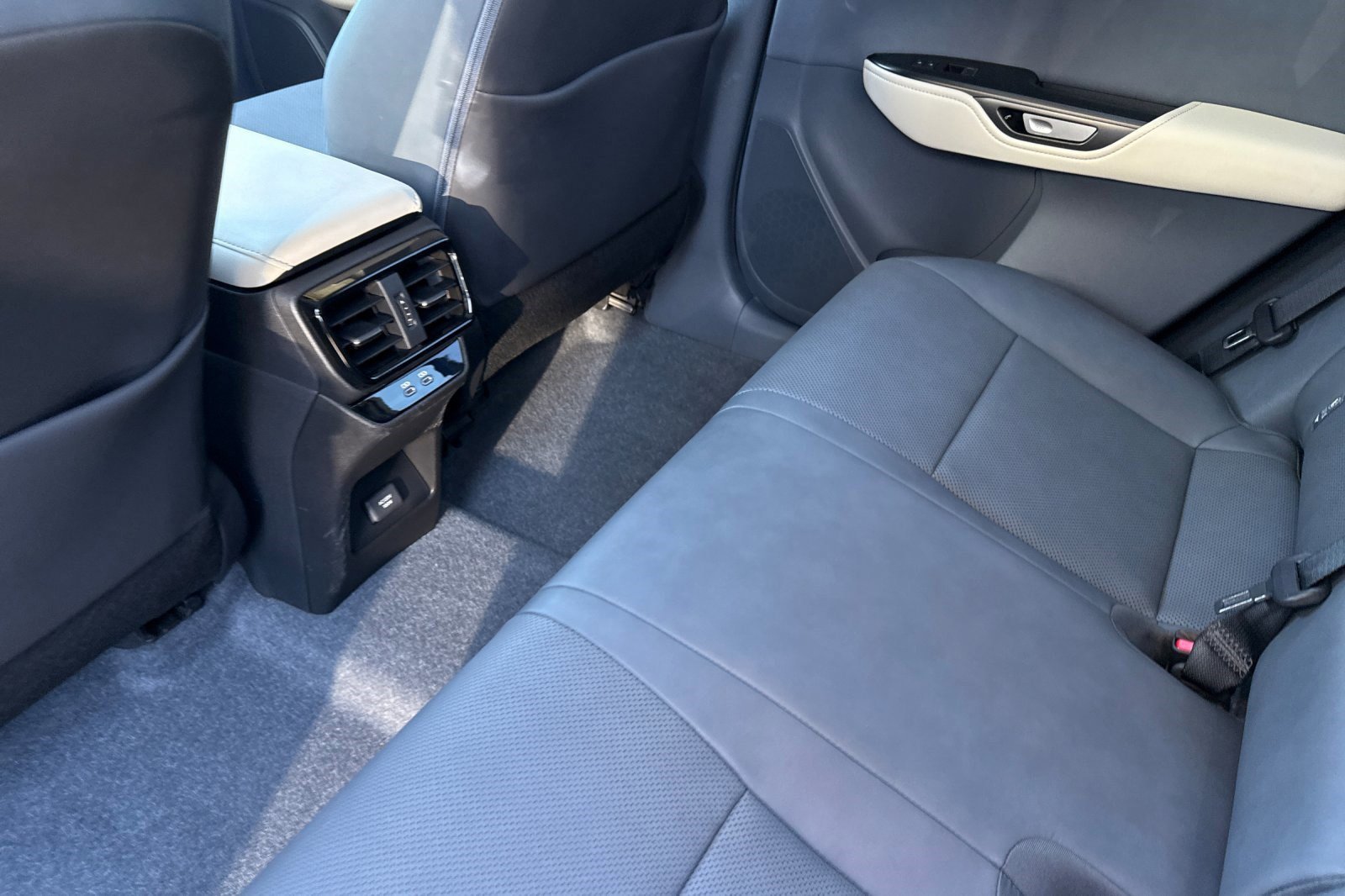 Used 2023 Lexus RZ 450e Premium w/ Technology Package image 23