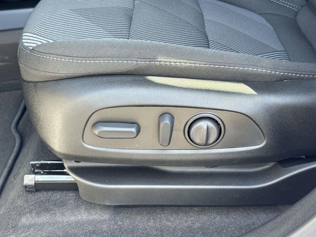 New 2027 Chevrolet Bolt LT w/ Comfort Package image 23