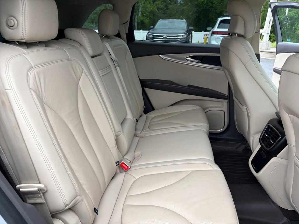 Used 2017 Lincoln MKX Reserve FWD image 26