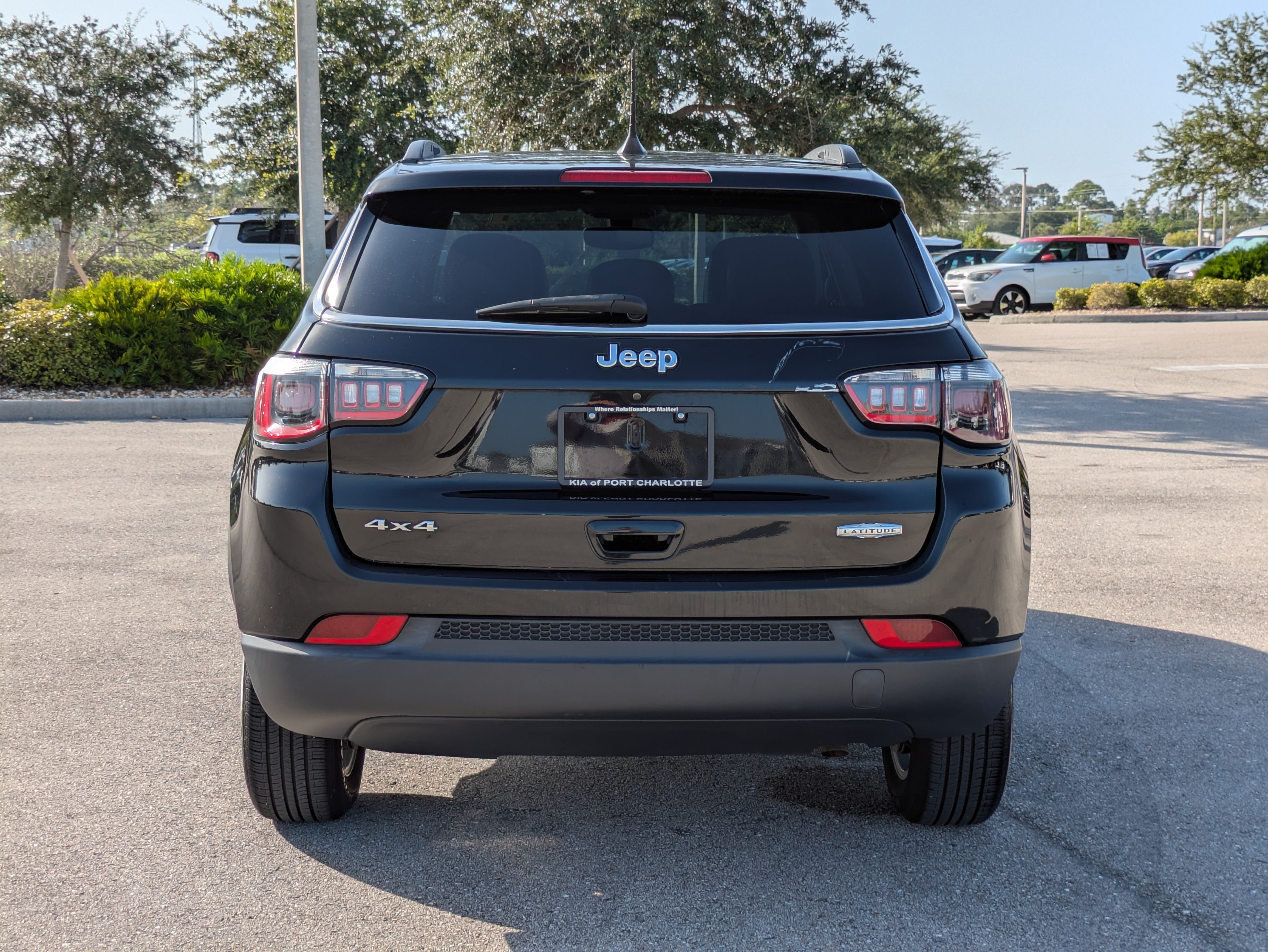 Used 2021 Jeep Compass Latitude w/ Convenience Group AWD/4WD image 5