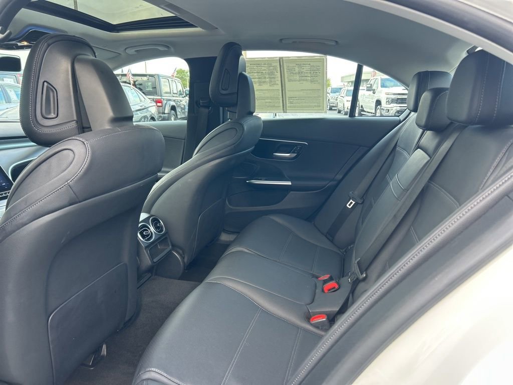 Used 2025 Mercedes-Benz C 300 Sedan image 30