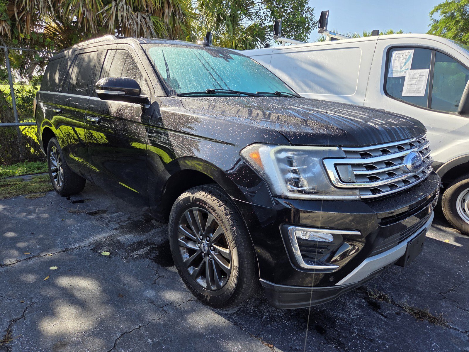Used 2021 Ford Expedition Limited w/ Cargo Package RWD image 2
