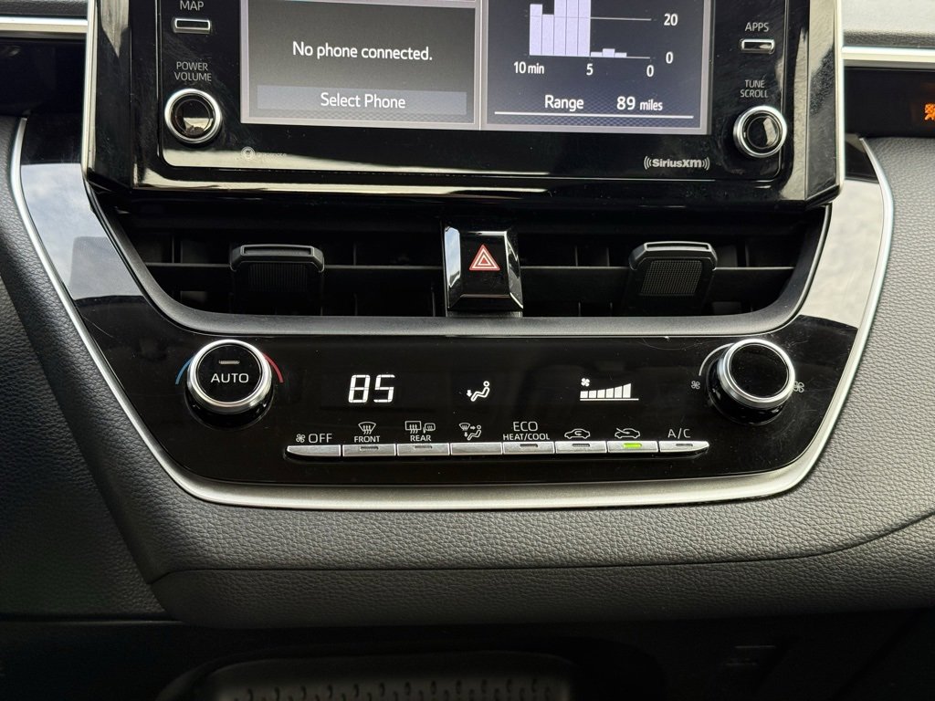 Used 2021 Toyota Corolla LE image 17