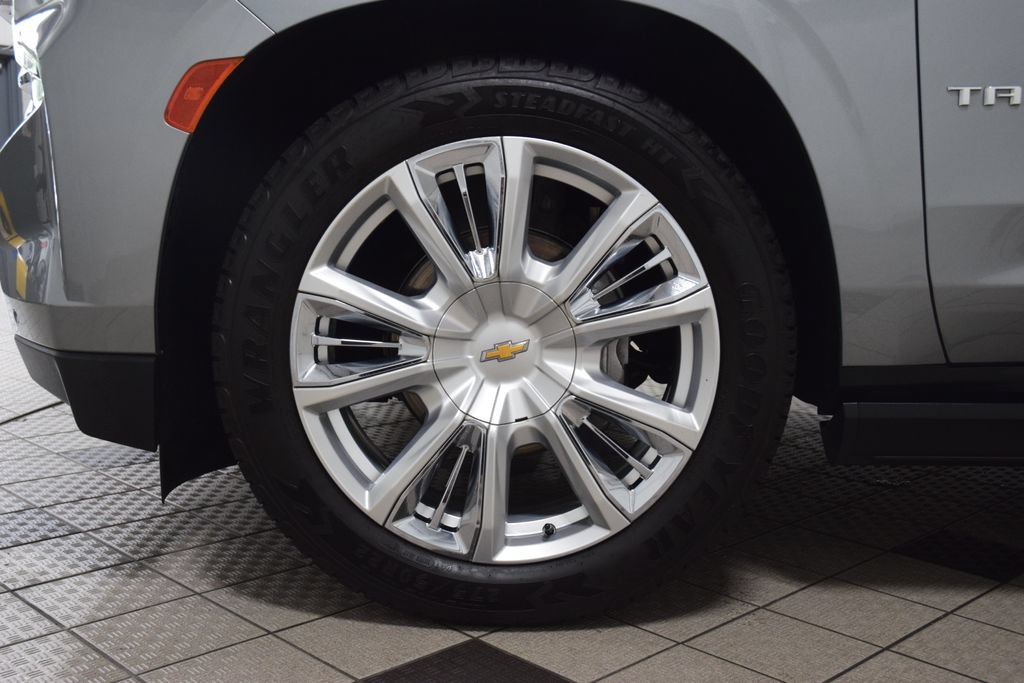 Used 2023 Chevrolet Tahoe High Country AWD/4WD image 27