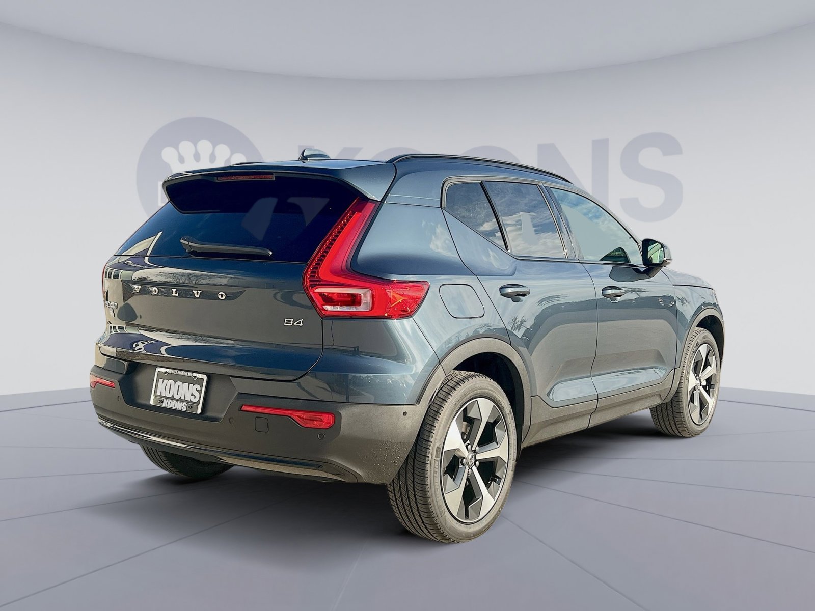 New 2026 Volvo XC40 B4 Plus w/ Protection Package Premier image 7