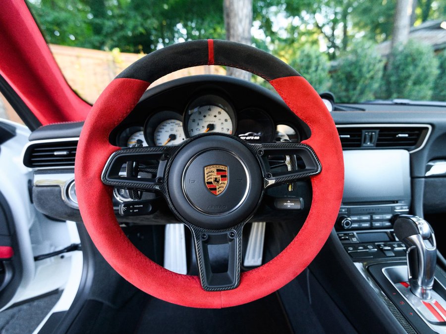 Used 2018 Porsche 911 GT2 RS image 16