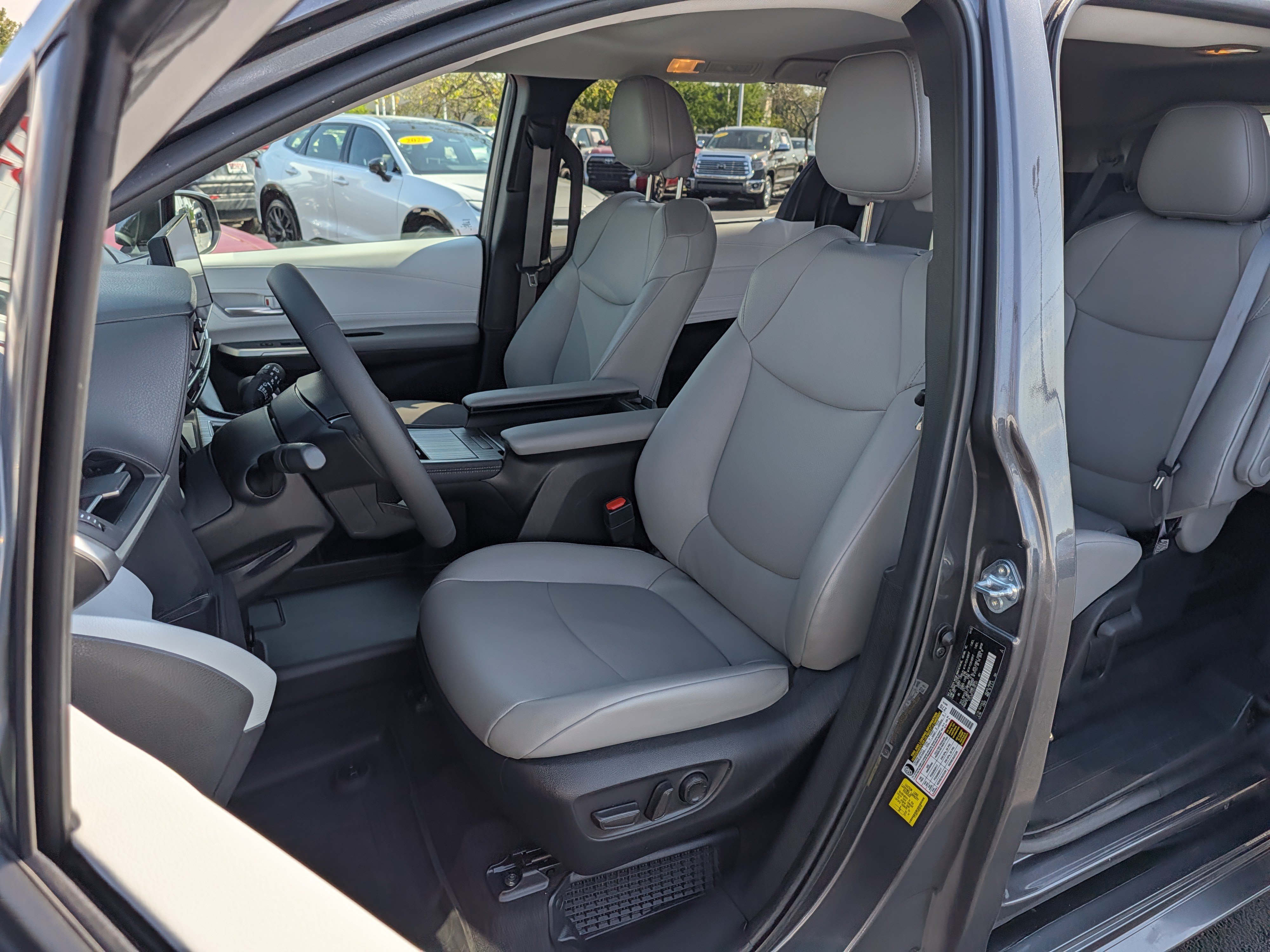 Certified 2025 Toyota Sienna XLE w/ XLE Plus Package AWD/4WD image 13