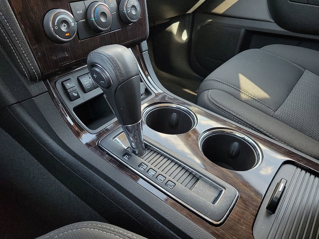 Used 2017 Chevrolet Traverse LT w/ Style and Technology Package FWD image 25