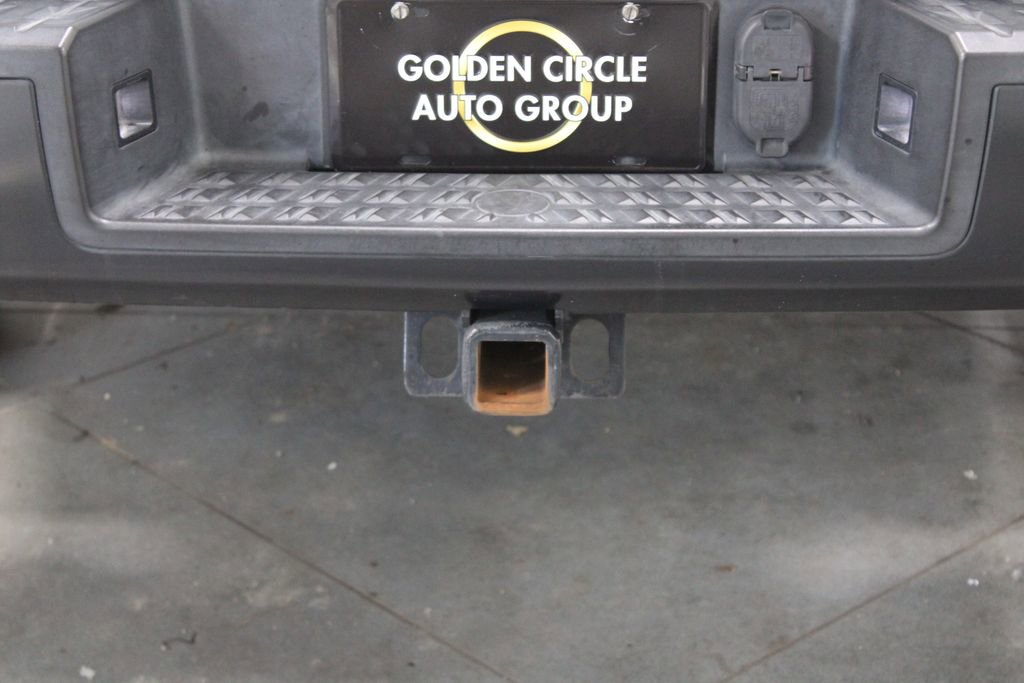 Used 2020 Nissan Titan PRO-4X w/ Pro-4x Convenience Package AWD/4WD image 9