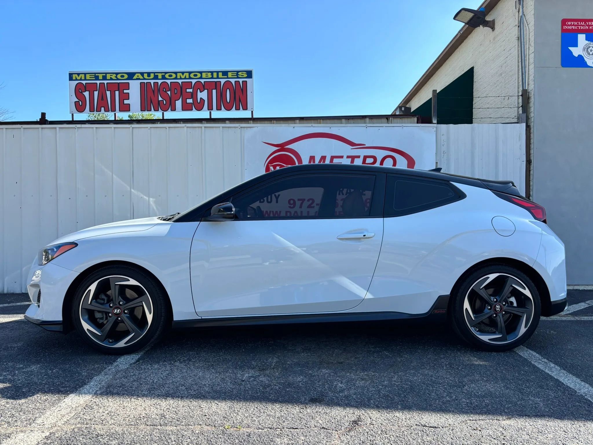 Used 2019 Hyundai Veloster Turbo Ultimate image 2