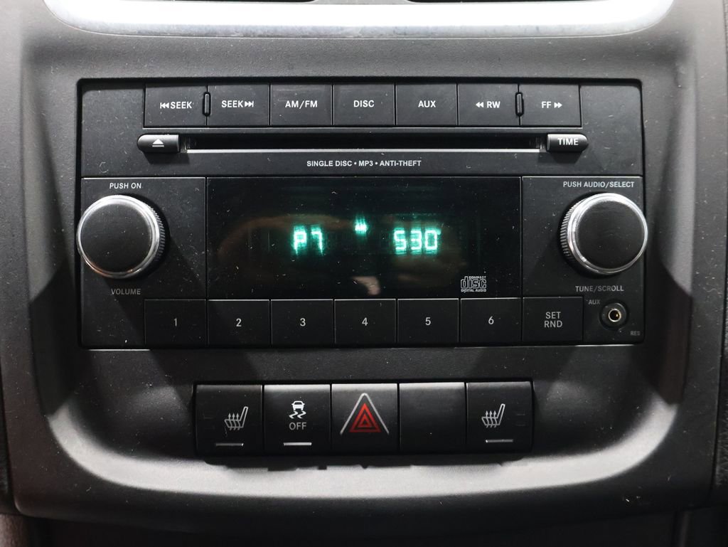 Used 2014 Dodge Avenger SE image 24