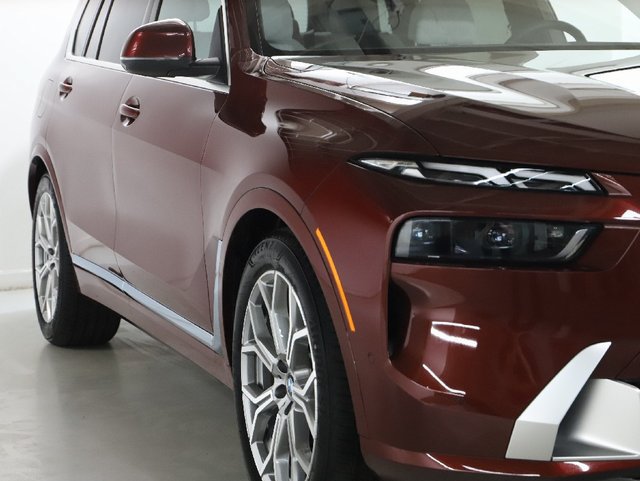 Used 2027 BMW X7 xDrive40i AWD/4WD image 9