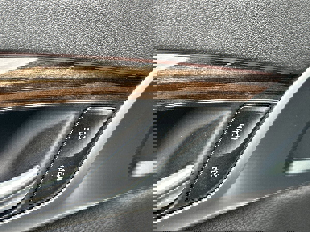 Used 2018 BMW 530i xDrive image 36