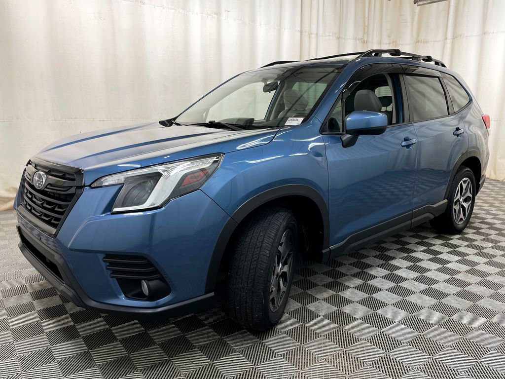 Used 2022 Subaru Forester Premium AWD/4WD image 16