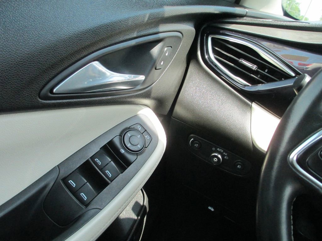 Certified 2020 Buick Encore GX Preferred w/ Cold Weather Comfort Package FWD image 23