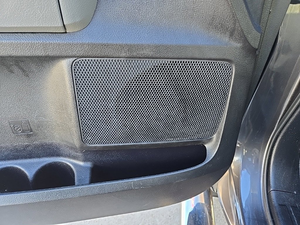 Used 2013 Toyota Tundra 4x4 CrewMax image 40