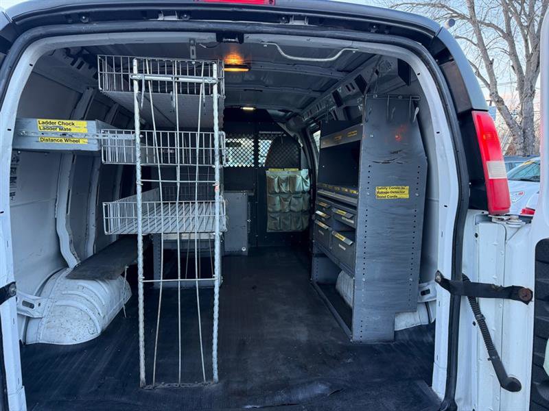 Used 2011 Chevrolet Express 2500 image 11
