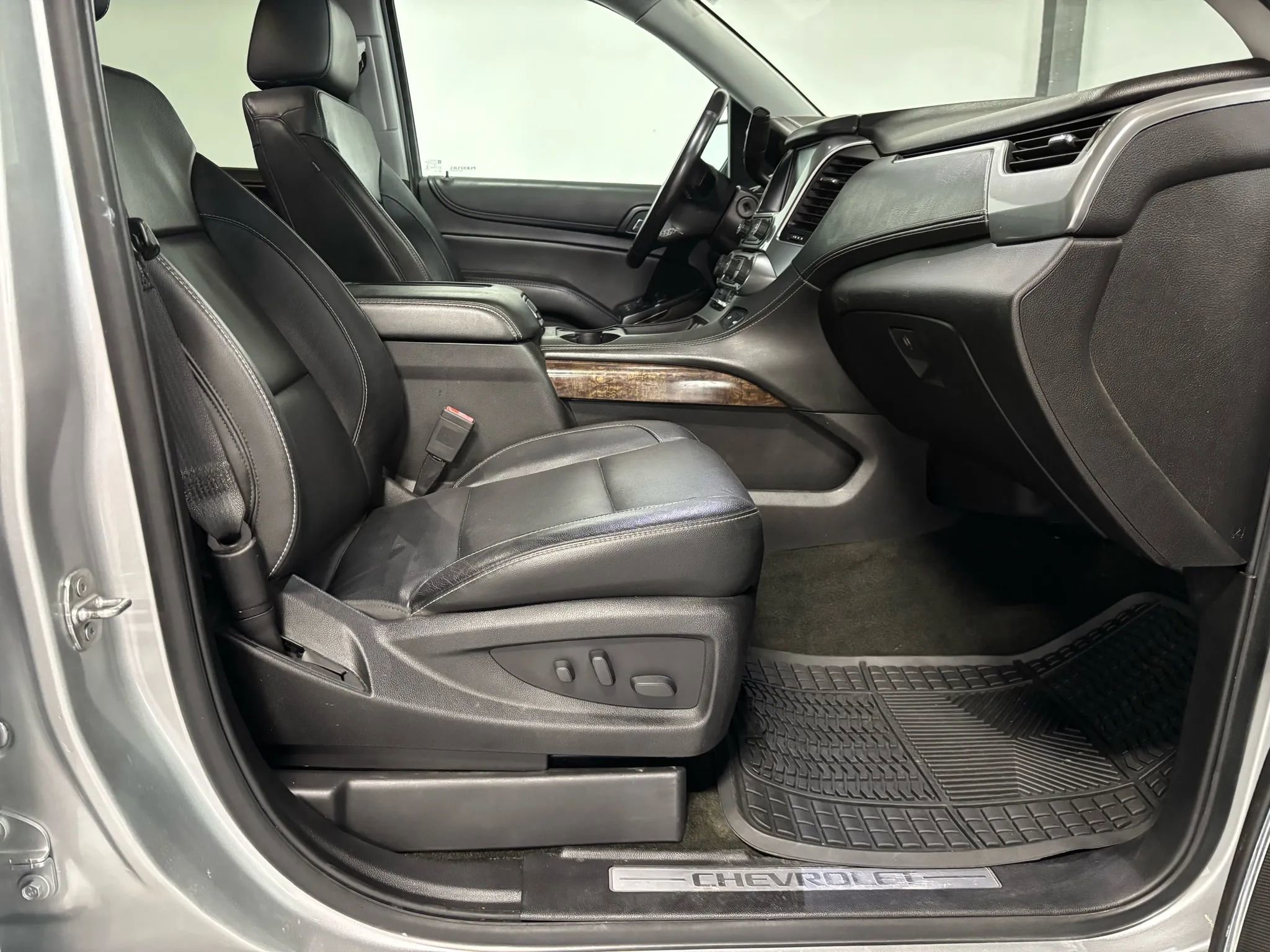 Used 2018 Chevrolet Tahoe LT image 13