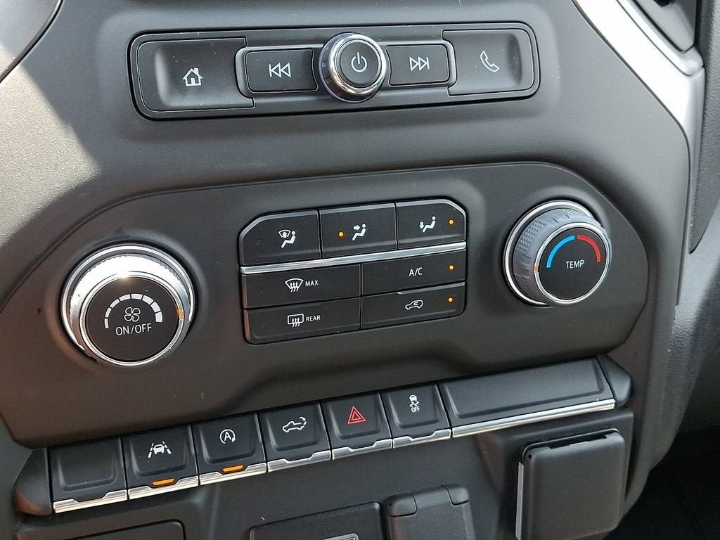 Certified 2024 Chevrolet Silverado 1500 Custom w/ Turbomax Blackout Package AWD/4WD image 16