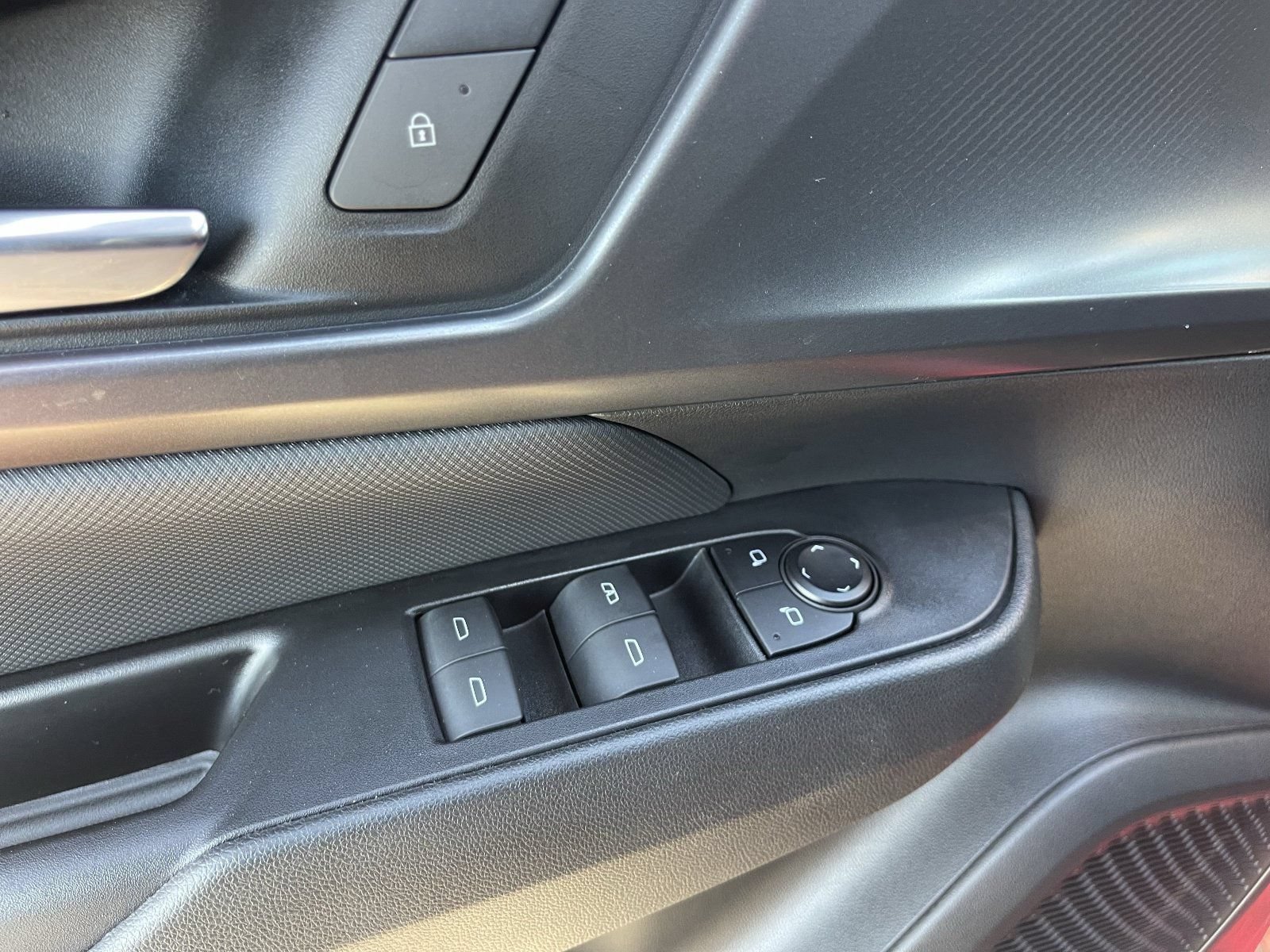 Certified 2024 Chevrolet Equinox EV RS FWD image 22