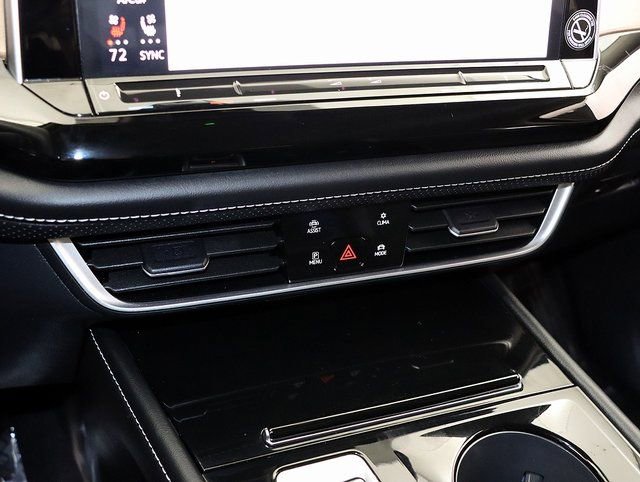 Used 2024 Volkswagen Atlas SE image 21