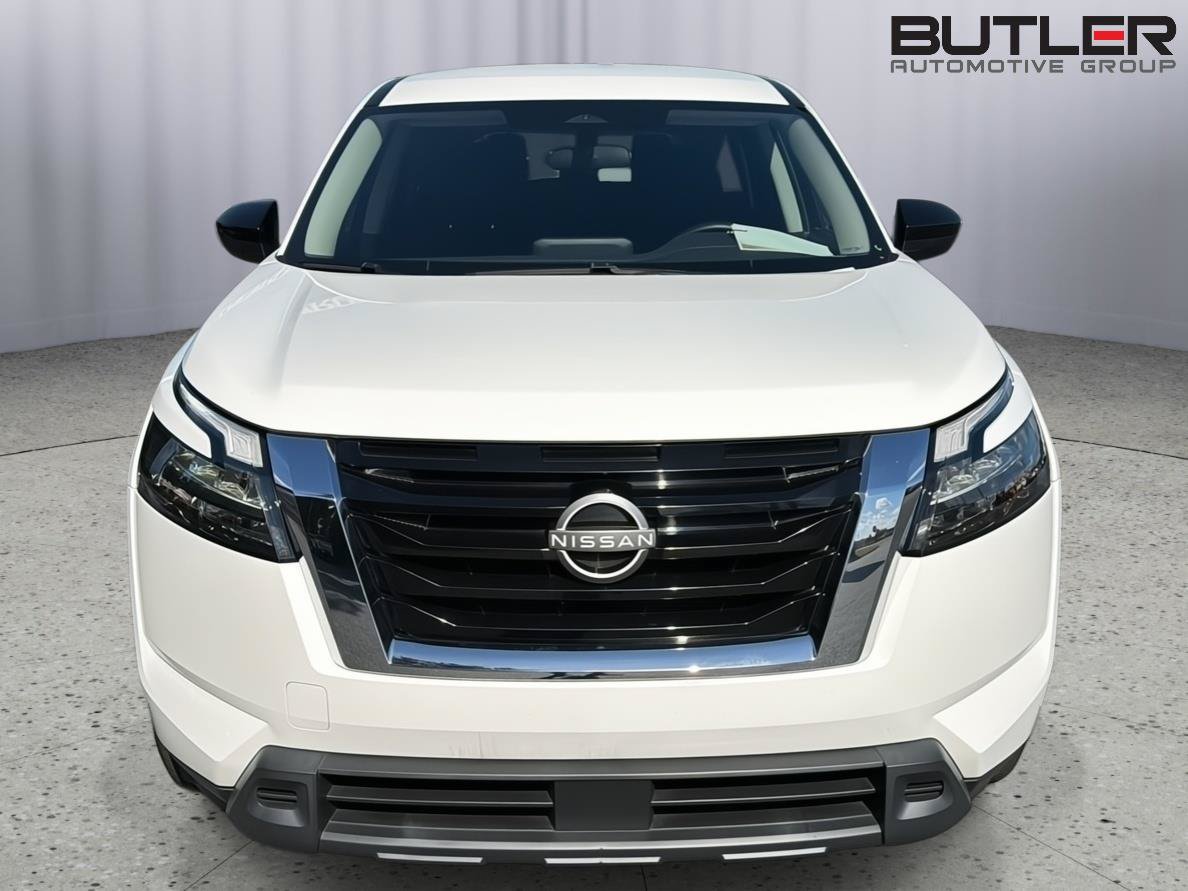 Used 2024 Nissan Pathfinder S FWD image 9