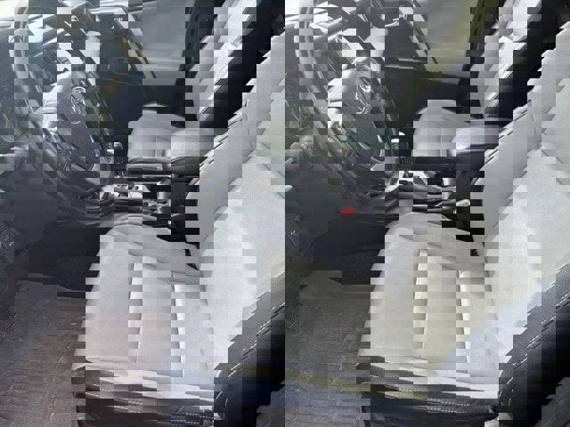 Used 2017 Toyota RAV4 Limited w/ Advanced Technology Package image 5