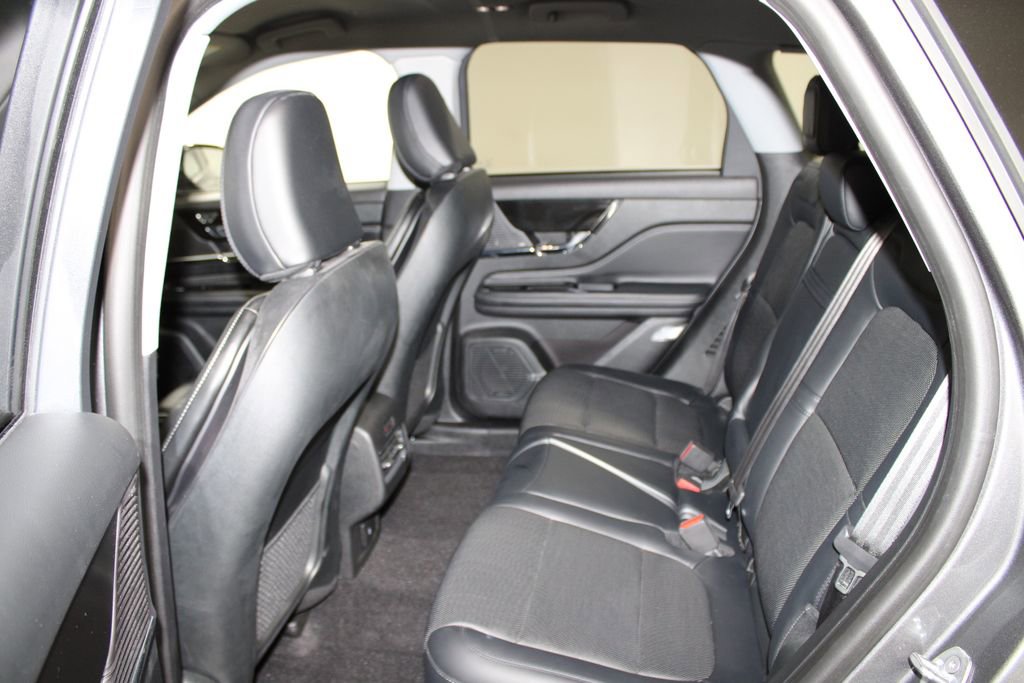 Used 2022 Lincoln Corsair Standard w/ Equipment Group 101A image 25