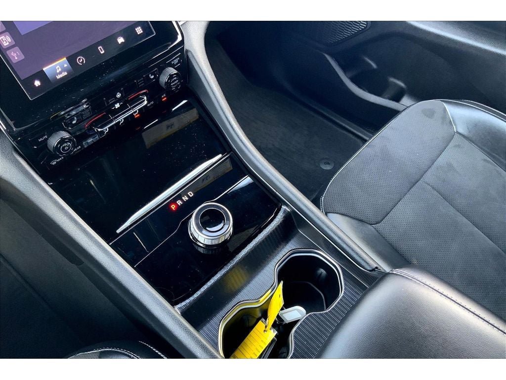 Used 2024 Jeep Grand Cherokee L Laredo image 19