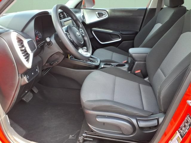 Used 2021 Kia Soul LX FWD image 15