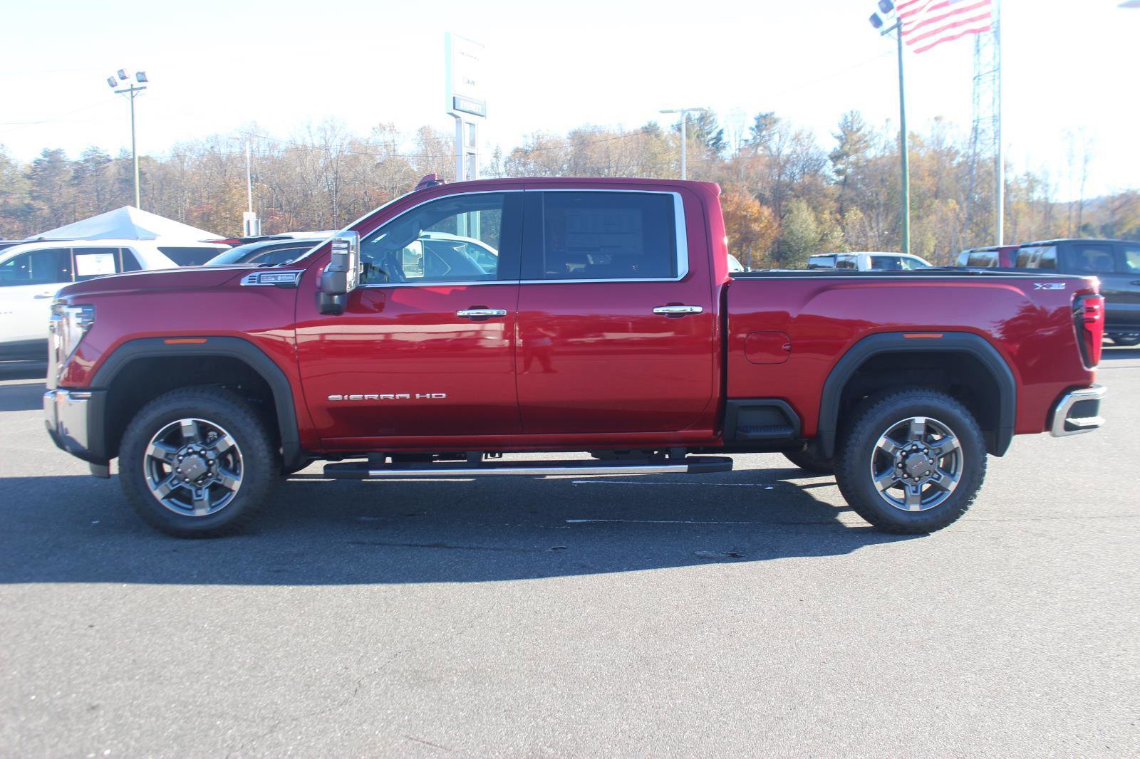 New 2025 GMC Sierra 2500 SLT w/ SLT Premium Package image 4