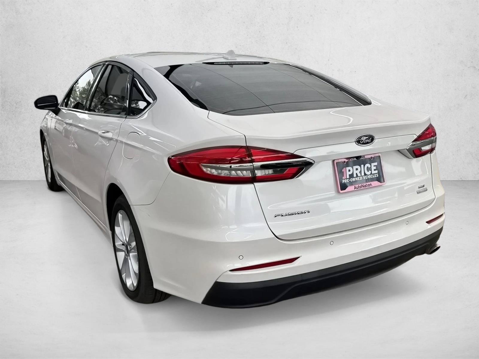 Used 2020 Ford Fusion SE FWD image 5