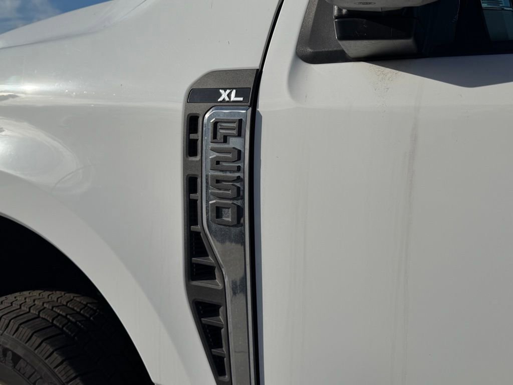 New 2023 Ford F250 XL w/ XL Chrome Package AWD/4WD image 9