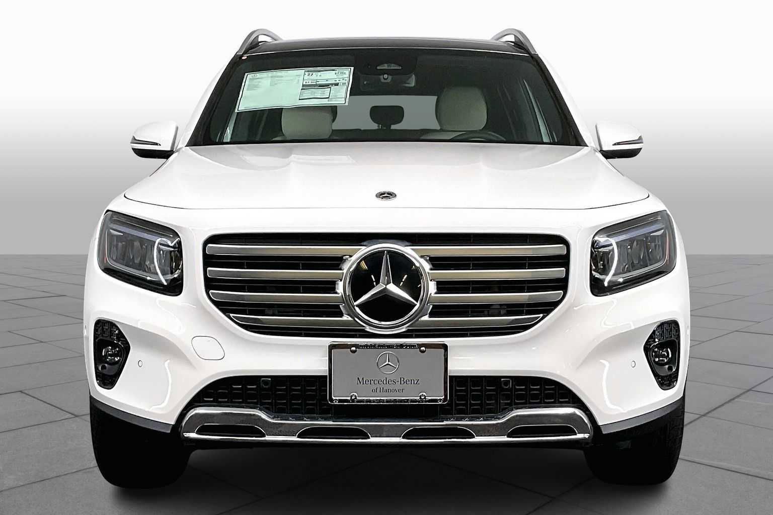 New 2025 Mercedes-Benz GLB 250 4MATIC image 3
