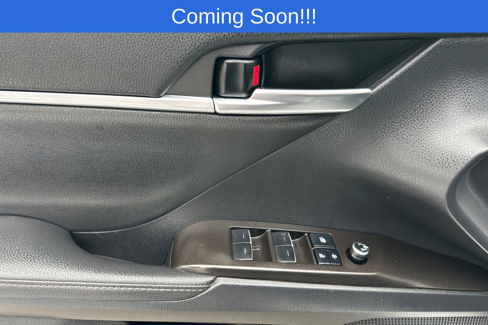 Used 2022 Toyota Camry XSE FWD image 11