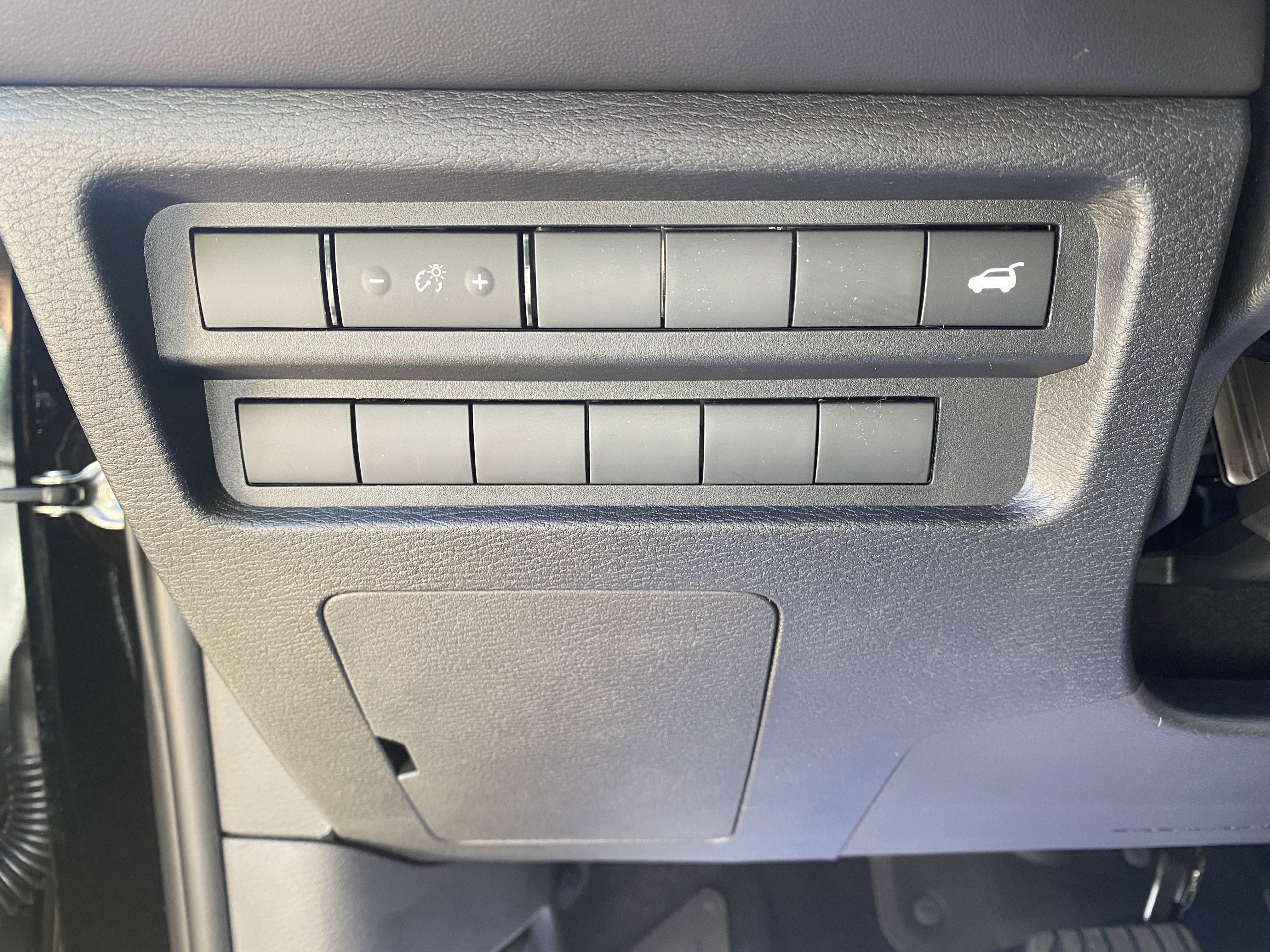 New 2025 Mitsubishi Outlander SE image 6