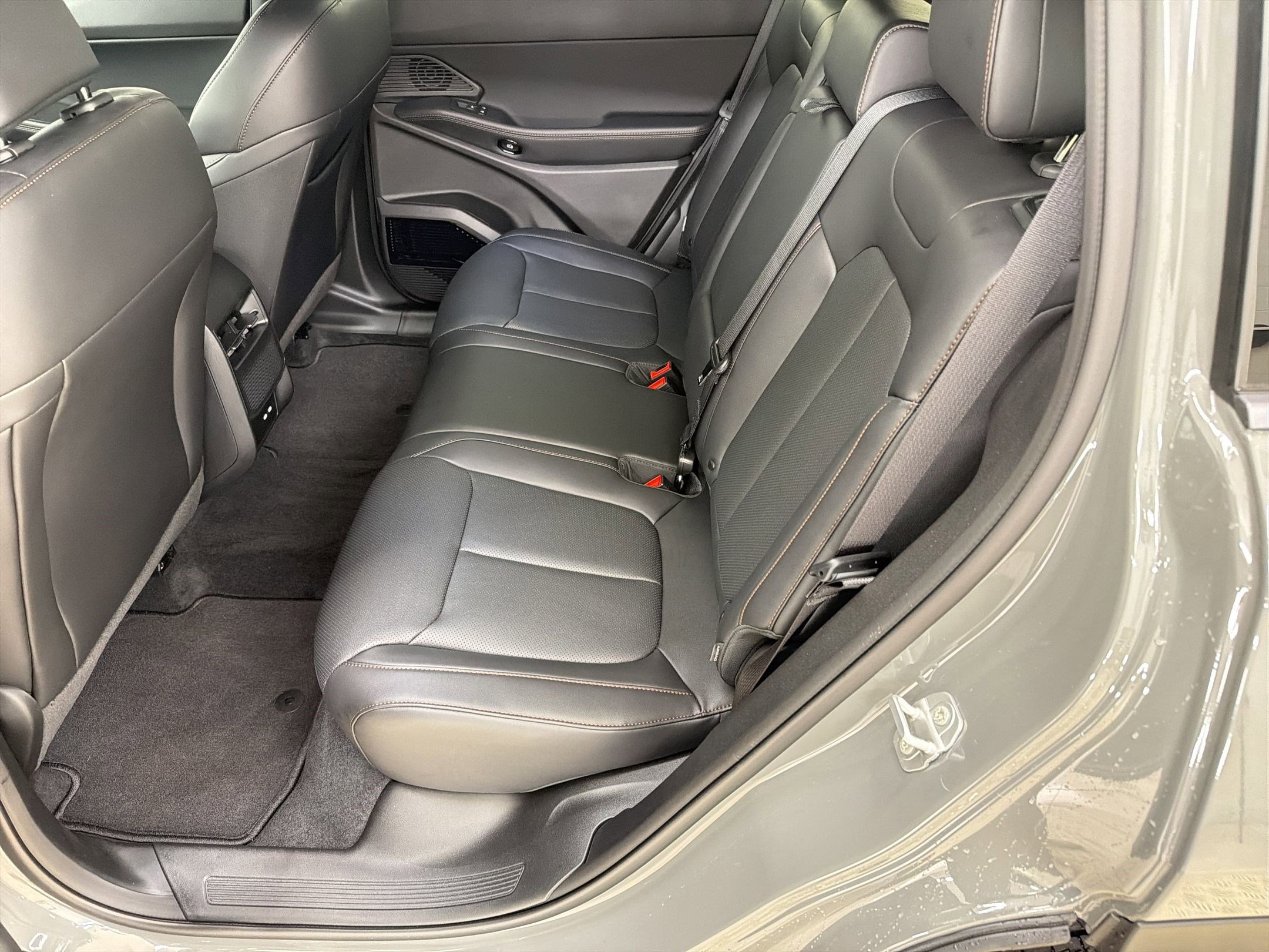 Used 2026 Jeep Cherokee Limited AWD/4WD image 14