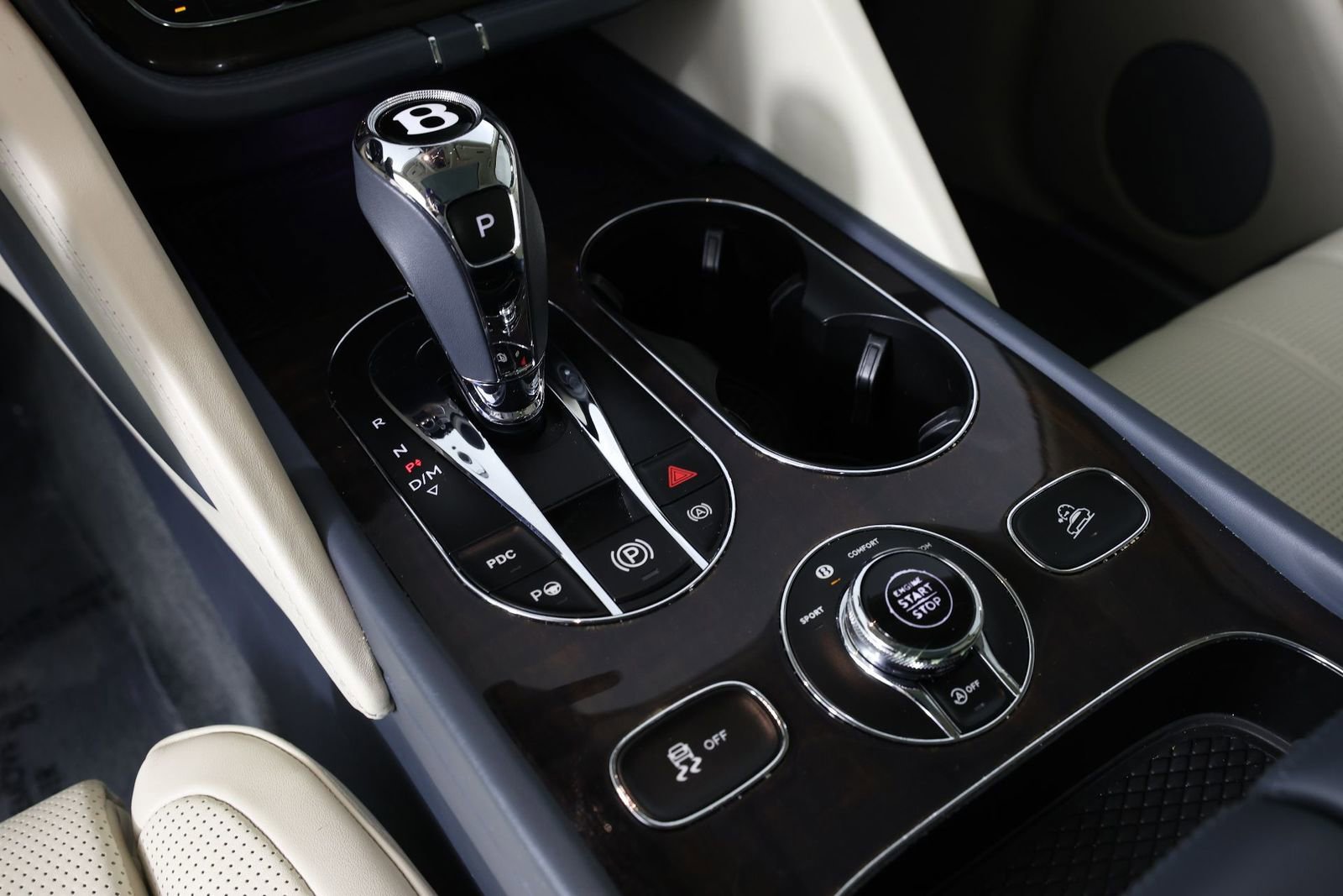 Used 2021 Bentley Bentayga image 20