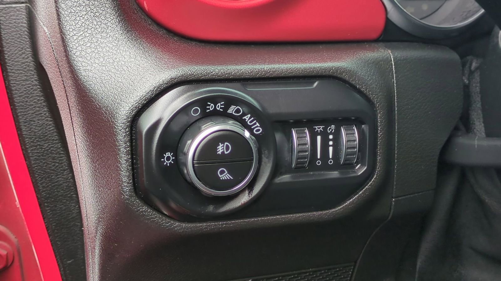 Used 2020 Jeep Gladiator Rubicon w/ Dual Top Group image 18