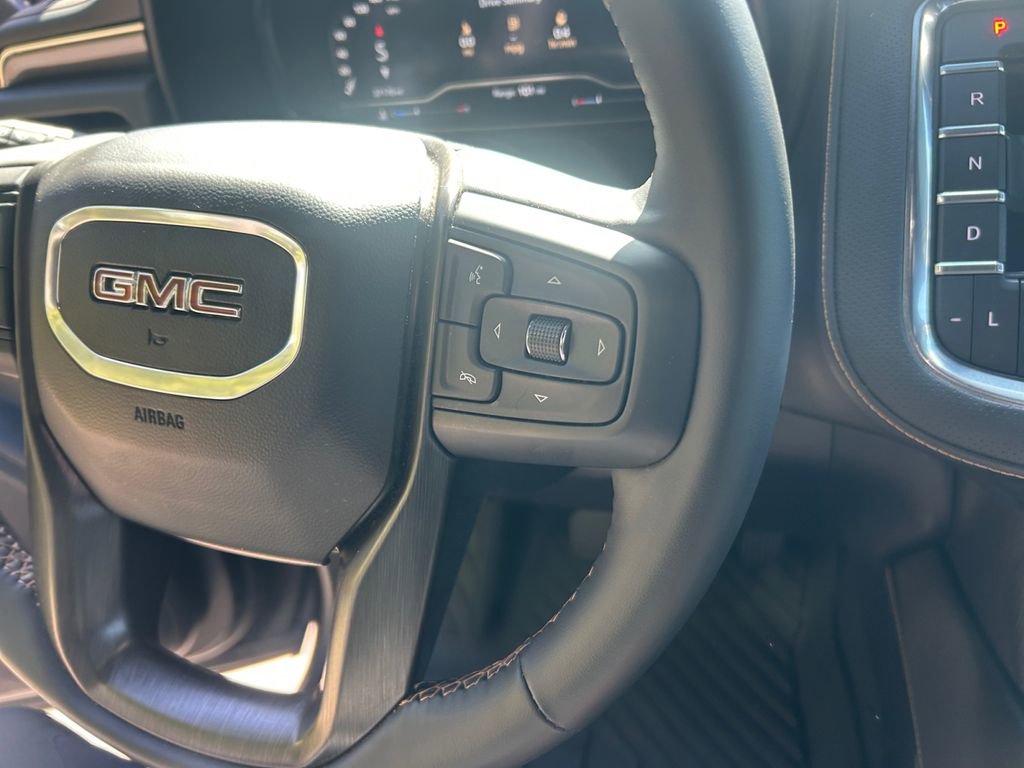 Used 2024 GMC Yukon XL AT4 w/ Technology Package AWD/4WD image 19