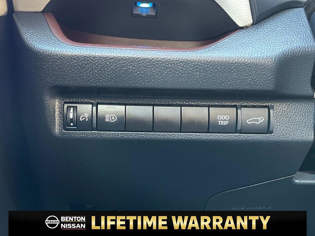 Used 2023 Toyota RAV4 Limited image 46