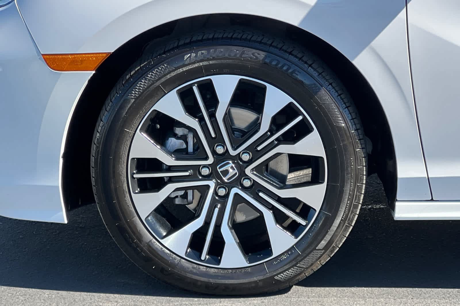 Used 2025 Honda Odyssey Elite image 34