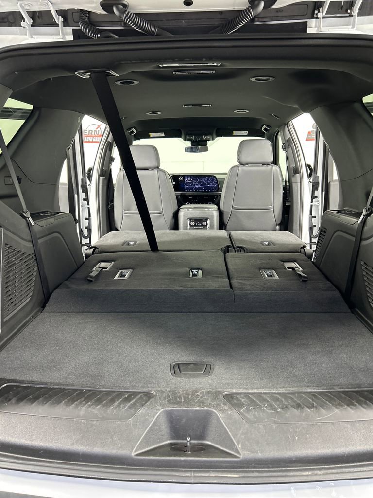 Used 2025 Chevrolet Tahoe LT image 23