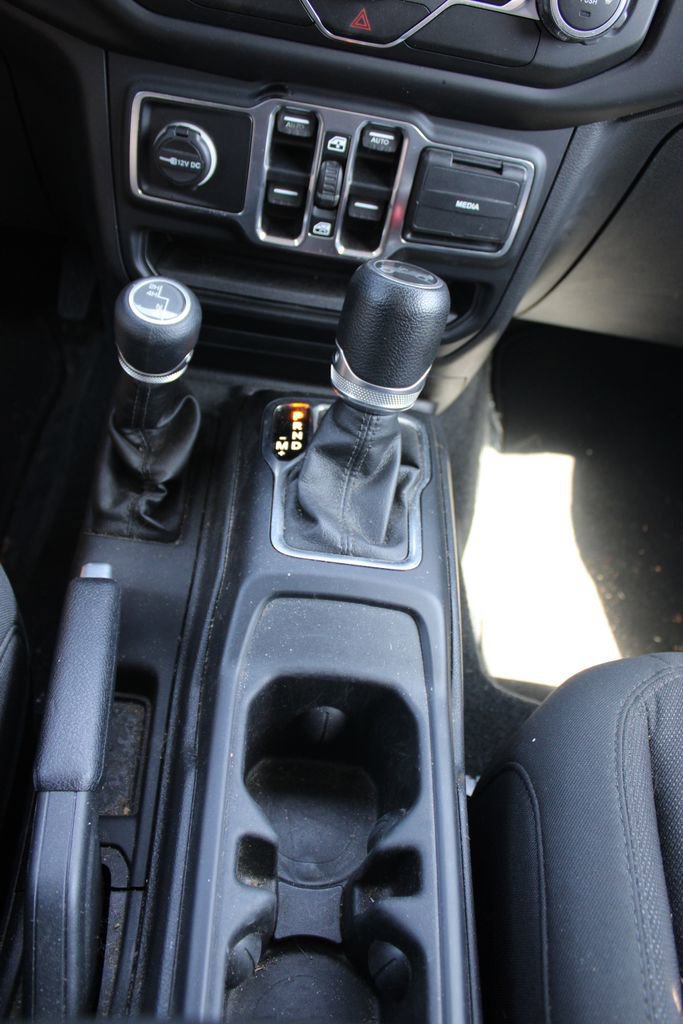 Used 2019 Jeep Wrangler Unlimited Sport S AWD/4WD image 23