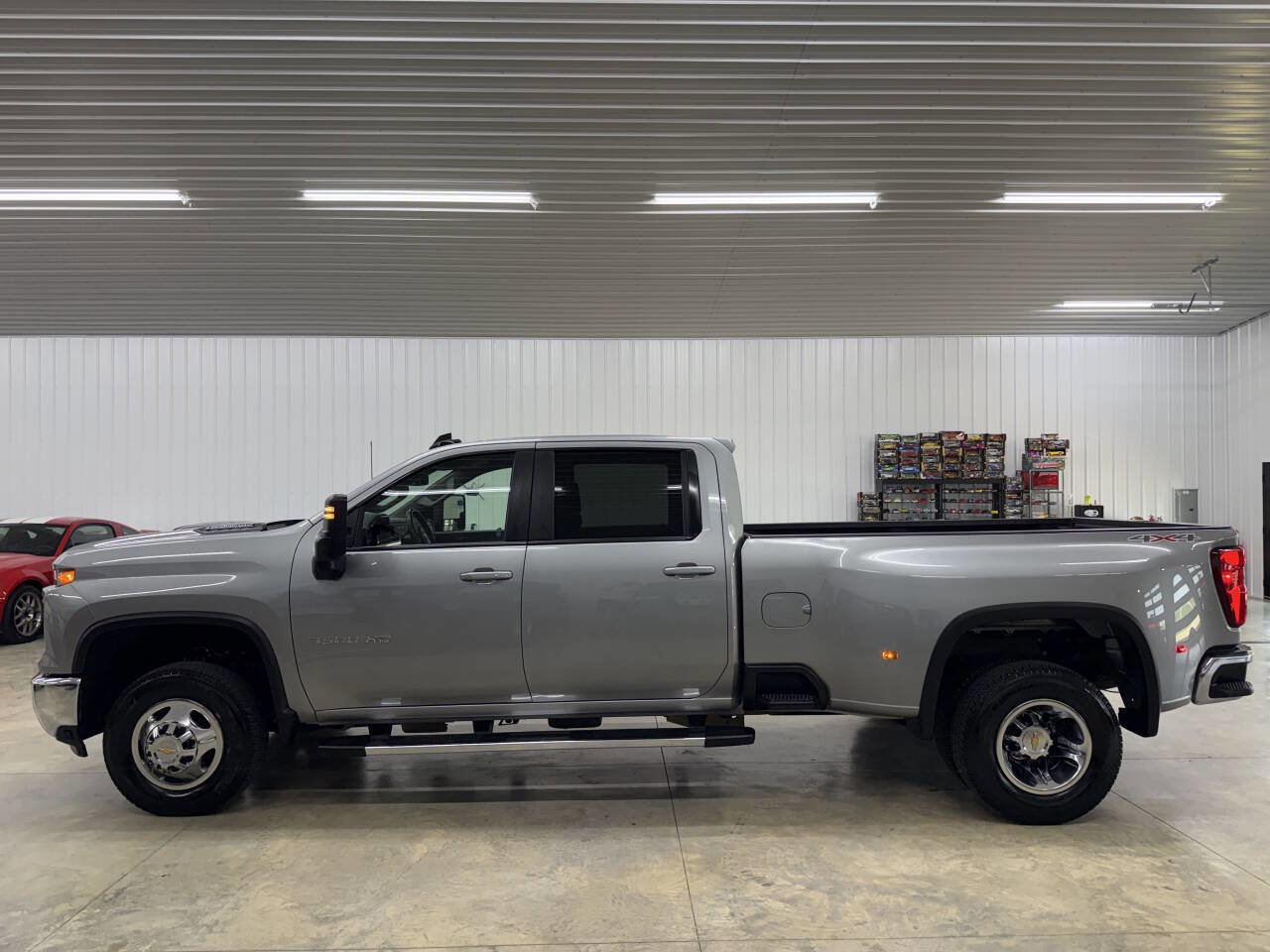 Used 2025 Chevrolet Silverado 3500 LT w/ All Star Edition AWD/4WD image 4