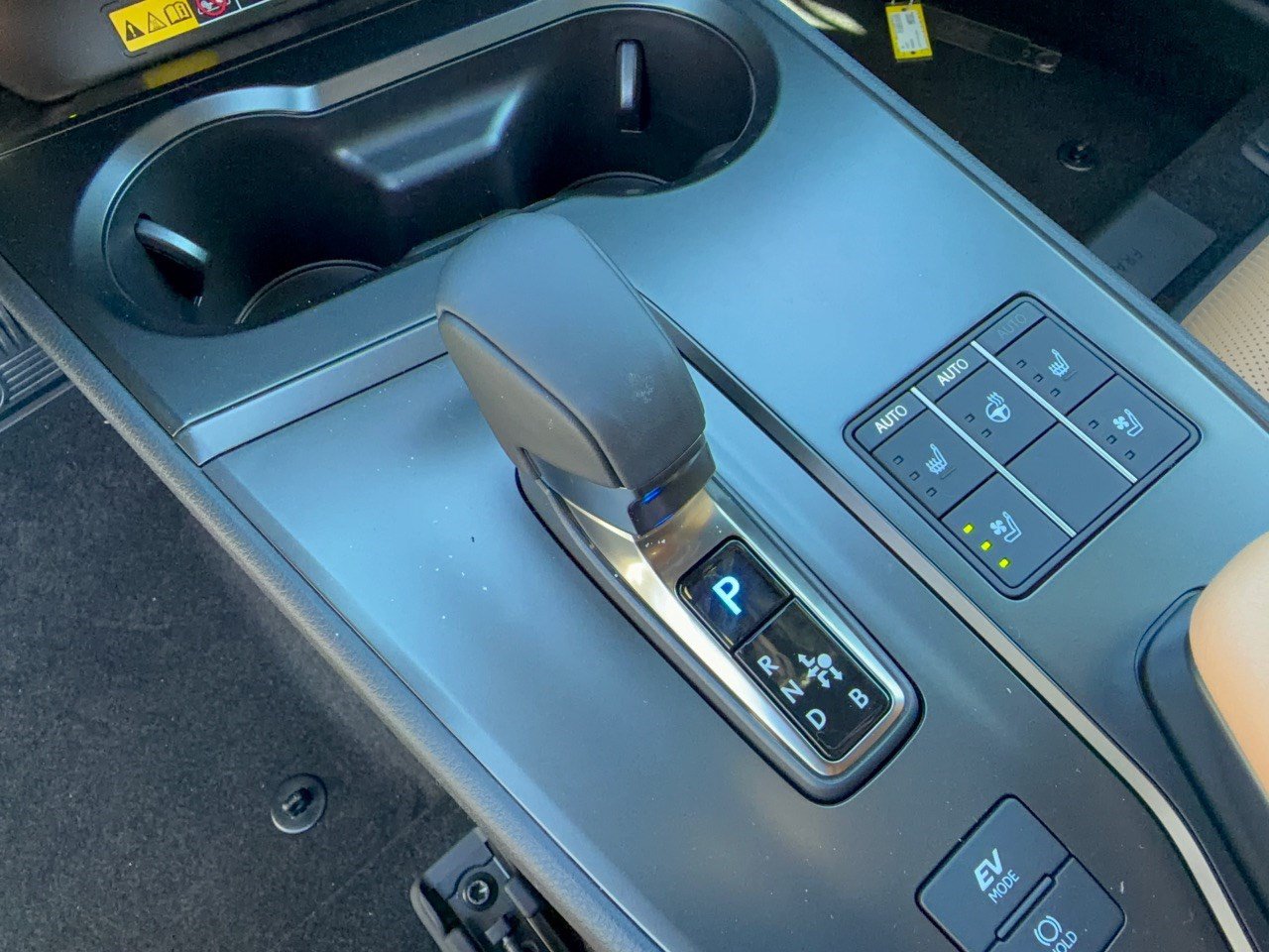 New 2026 Lexus UX 300h FWD w/ Accessory Package (Z1) image 21