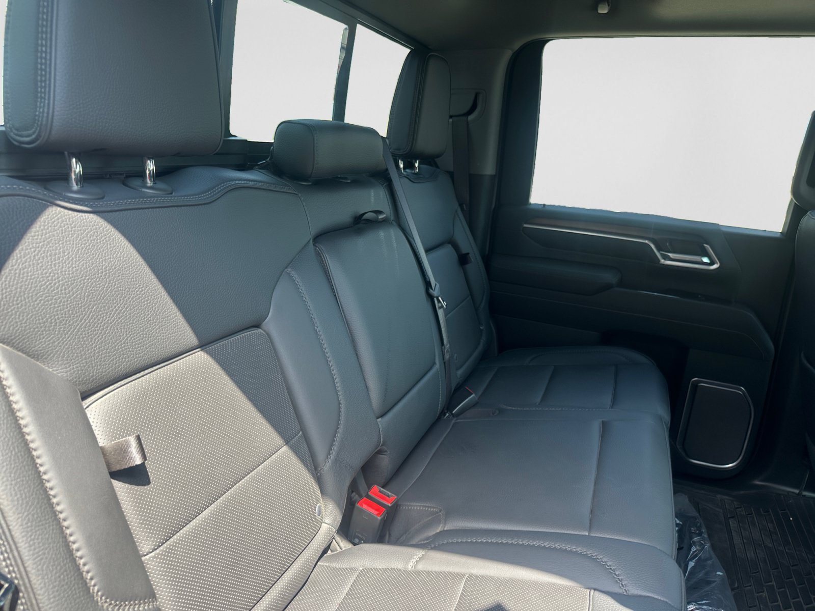 Used 2025 GMC Sierra 2500 Denali w/ Denali Reserve Package AWD/4WD image 17